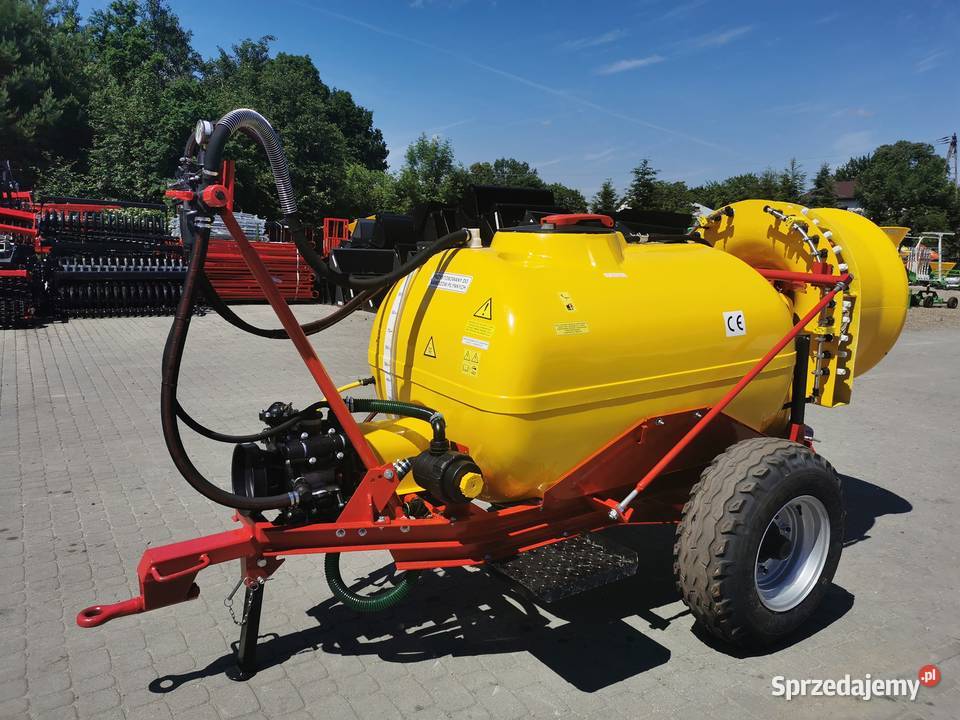 Opryskiwacze przyczepiany sadowniczy 1000L 1500L