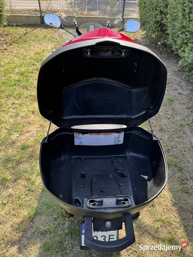 stylowy i praktyczny skuter Ymaha Xenter 125 3 Brwinów