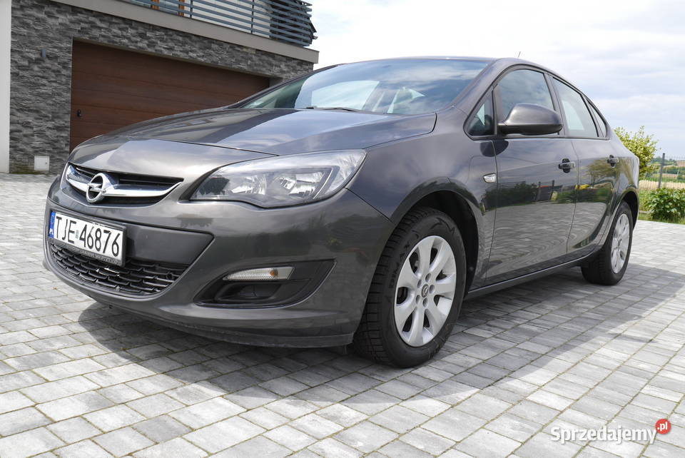 Opel astra 2016 Polski salon 16 benzyna Rok produkcji 2016 Kraków