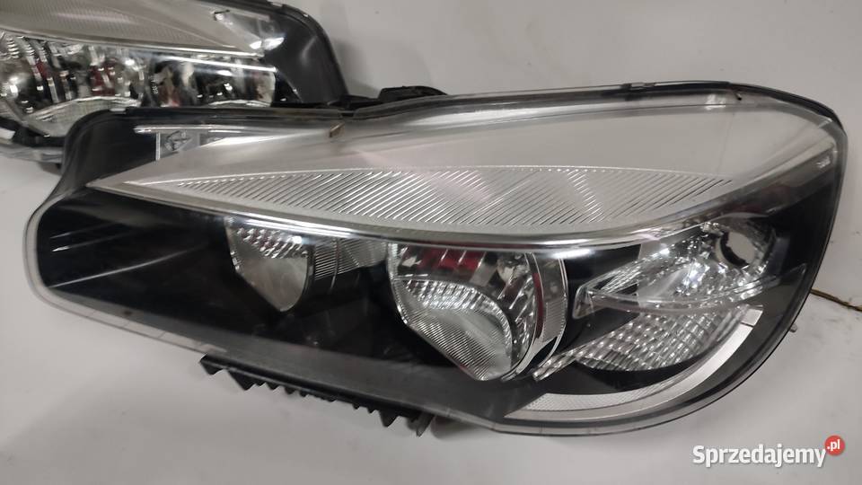 BMW 2 F45 F46 Active Tourer Lampa lewa prawa Włoszczowa