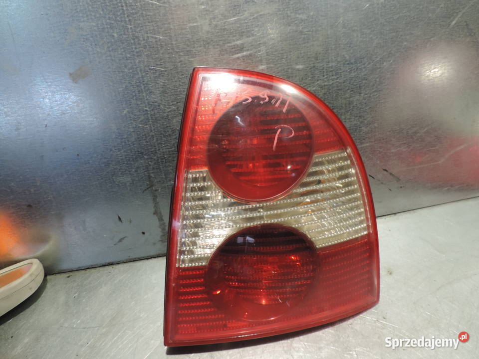LAMPA PRAWA TYLNA PRAWY TYŁ VW PASSAT B5 SEDAN Nowy Sącz
