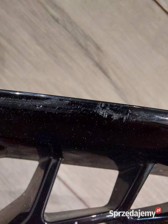 KRATKA PRAWA AUDI RS6 C8 RS7 4K8807682D CARBON osobowe Kierownice powietrza Wejherowo