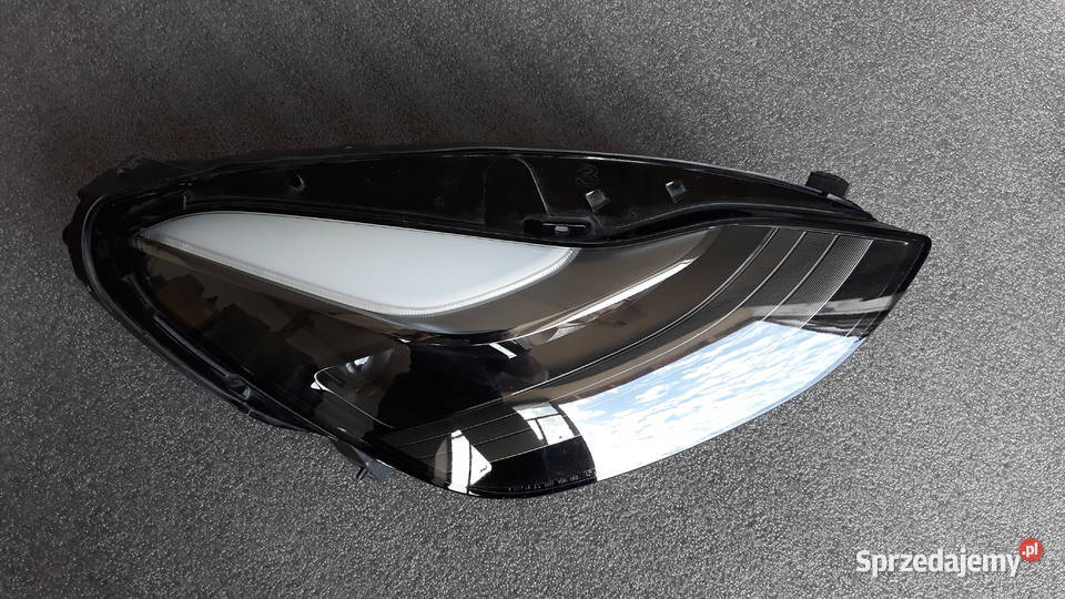 Tesla 3 Przednia prawa lampa wielkopolskie Bukownica