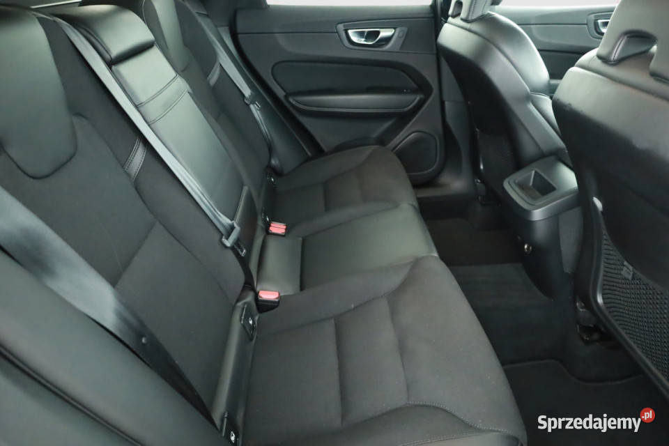 Volvo XC60 B4 AWD 104916km Bielany Wrocławskie