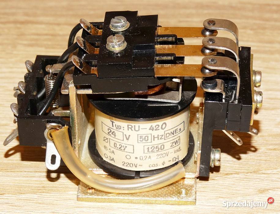 Przekaźnik RU4200243 3P 5 A 220 V cewka 24 VAC śląskie