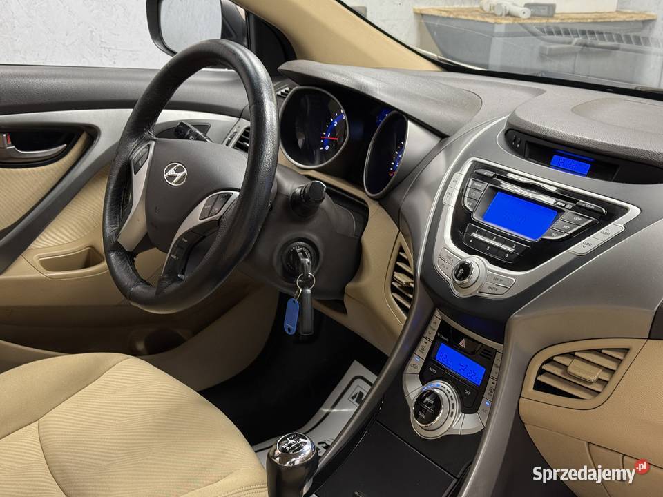 Salon Polska jasne wnętrze 16 benzyna GWARANCJA Elantra