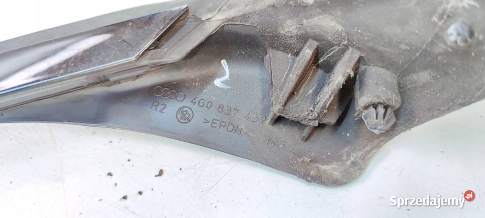 USZCZELKA DRZWI PRAWY PRZÓD AUDI A6 C7 4G0837432 Przystajń