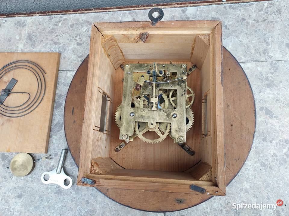 Stary zegar ścienny przedwojenny Kienzle okrągły