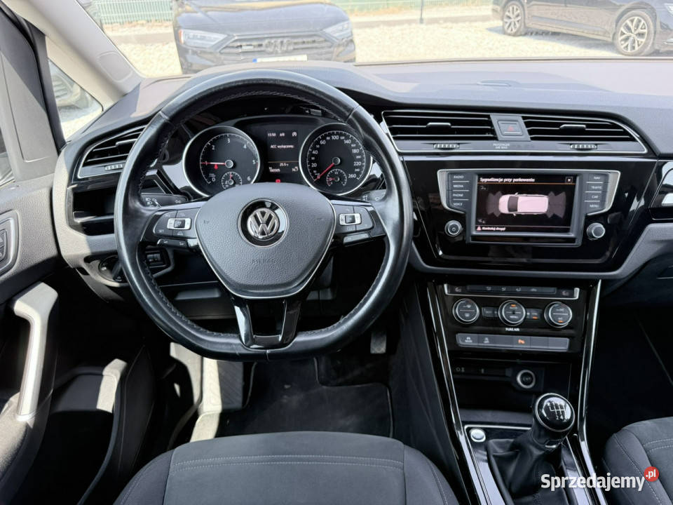 Volkswagen Touran 16TDI 110 2016r Highline ACC dolnośląskie Wrocław