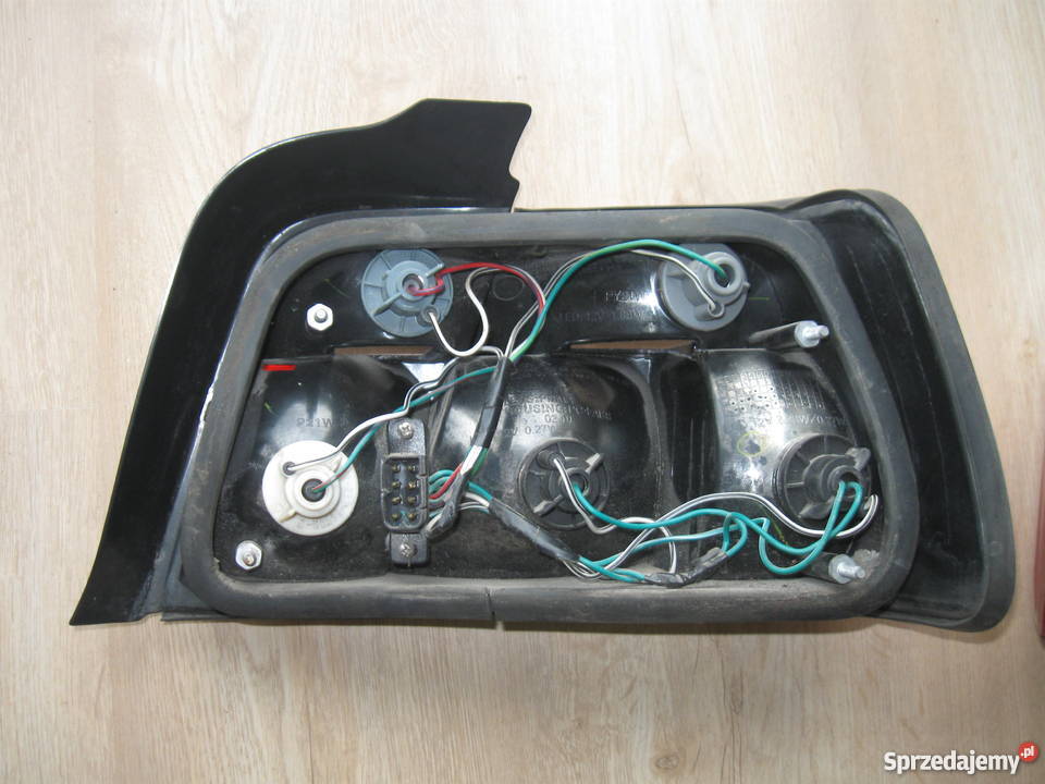 Lampy tylne BMW e36 sedan LIFT Łęczna