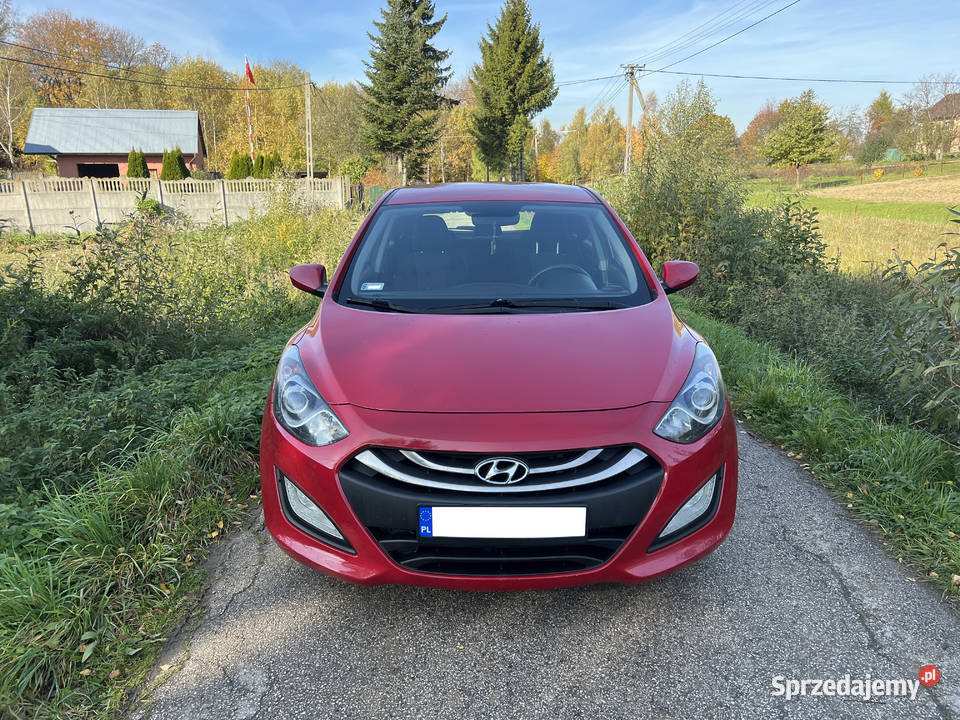 Hyundai i30 14 CRDI 90 Hatchback Salon Polska garażowany świętokrzyskie Nowa Słupia