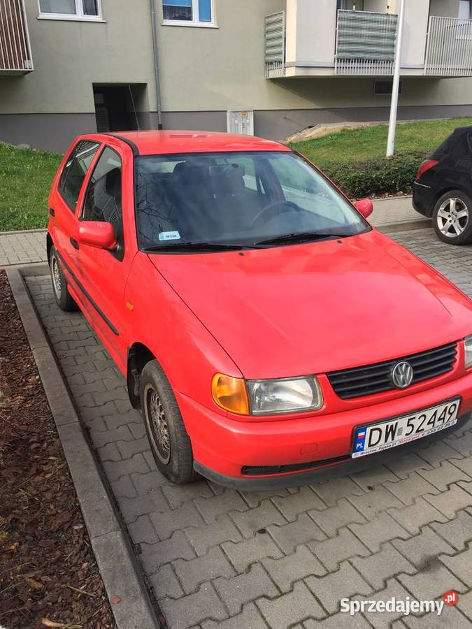 volkswagen polo czerwony