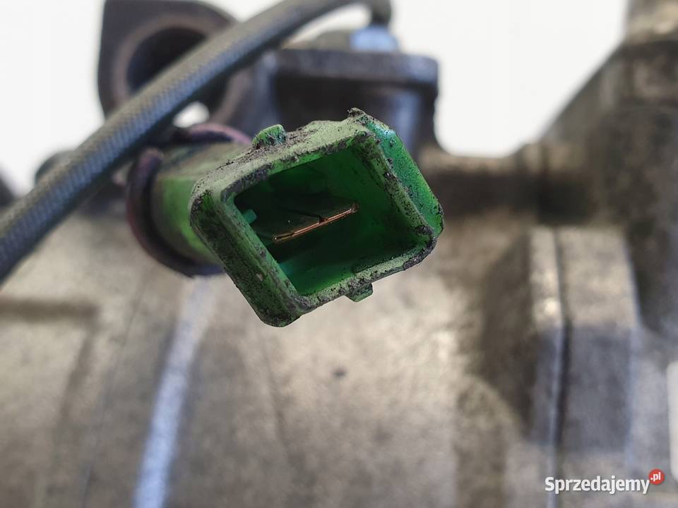 VW Passat B5 FL 28 V6 SPRĘŻARKA KLIMATYZACJI Janów
