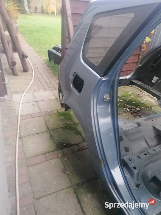 błotnik tył z szybą lewy prawy Renault Scenic osobowe Piotrków Trybunalski