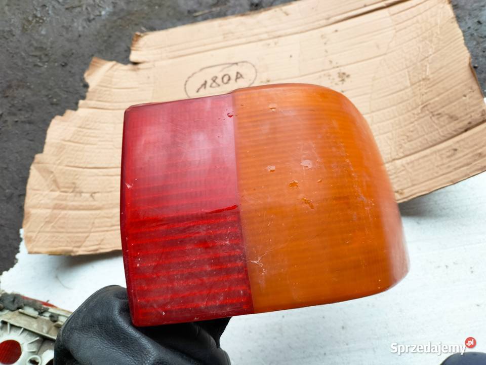 AUDI 100 80 90 B3 B4 lampa tyłl tylna prawa Kamień-Kolonia