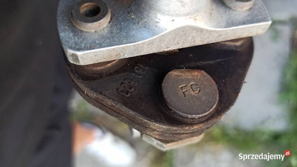 Krzyżak kolumny kierowniczej Bmw X5 e53 e39 osobowe Dębica sprzedam