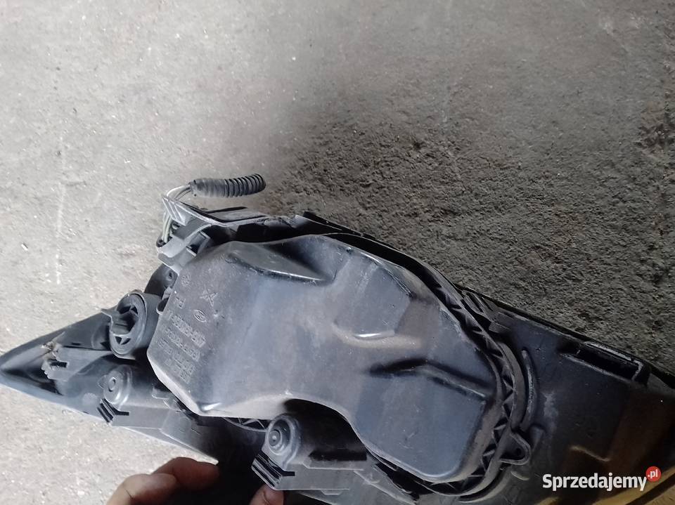 Lampy przednie ford focus c h7 Nowy Dwór