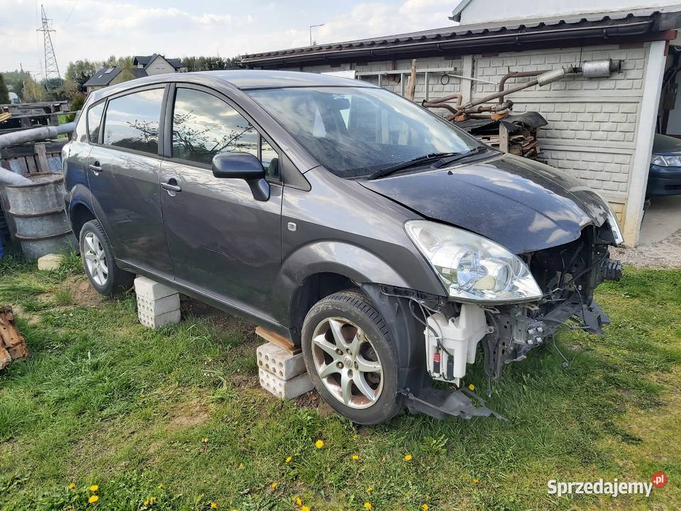Toyota Corolla Verso 18 2007 r Całość na części Korzecko