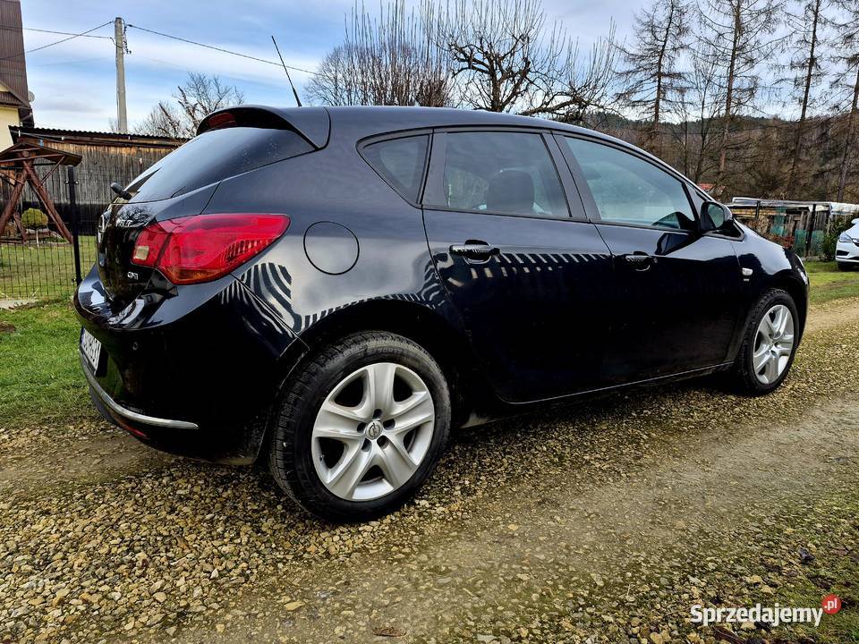 Opel Astra J 16cdti 136 2014 bogate wyposażenie Astra Bystra Podhalańska