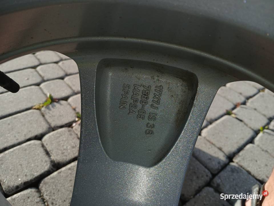 Felgi z oponami zimowymi 17 mokka astra j Pozostałe Limanowa