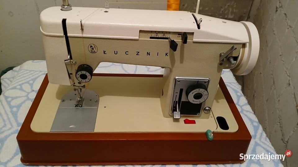 Sprzedam maszynę do szycia Łucznik 451 sprzedam