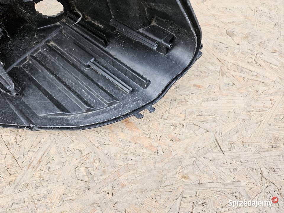 LAND ROVER DISCOVERY SPORT PUSZKA LAMPY PRAWA Międzychód