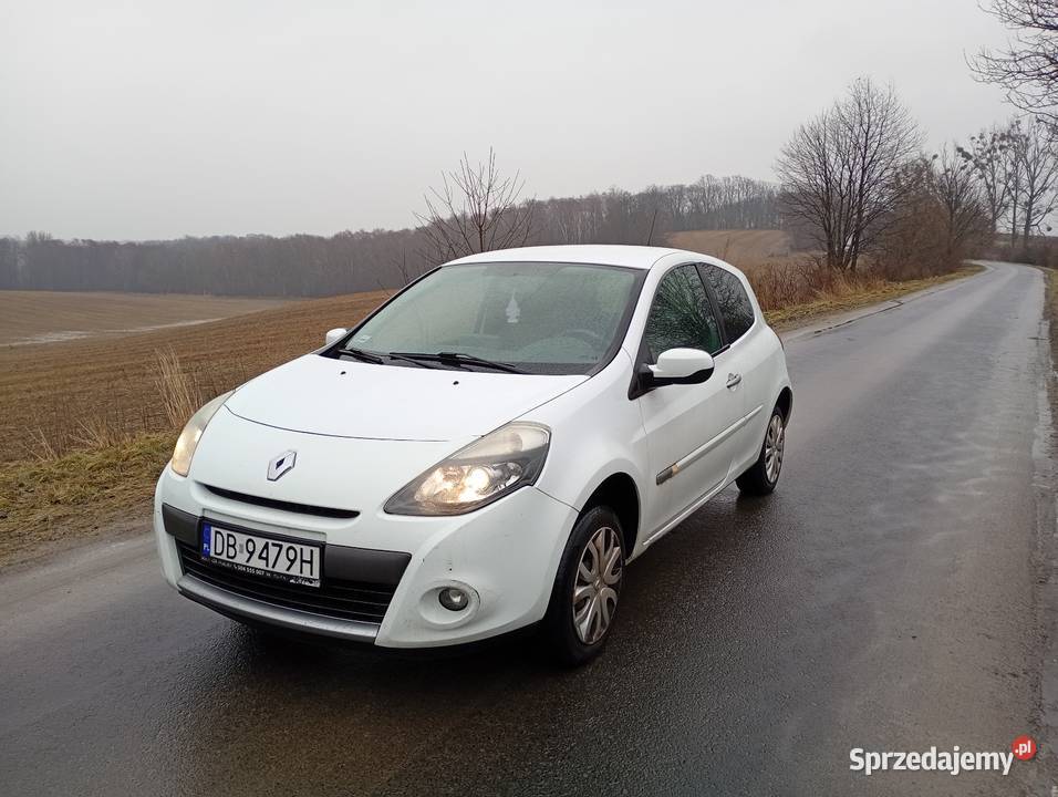 Renaulta Clio 3 12 benzyna 2009r Trzebnica sprzedam