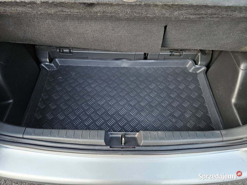 Toyota Yaris 2010 133 100 6 biegów salon Polska Rzeszów