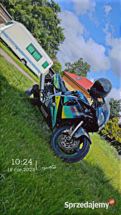 Yamaha FZR600R Yamaha