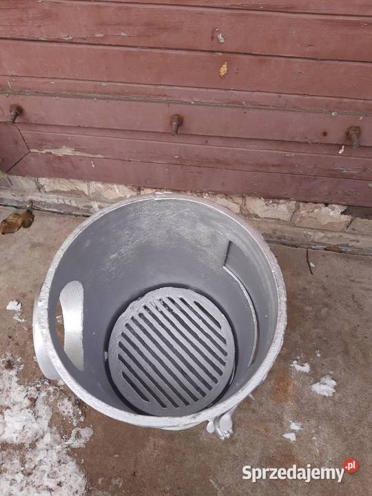 Zadbany piecyk koza Piece i kominki Sułków