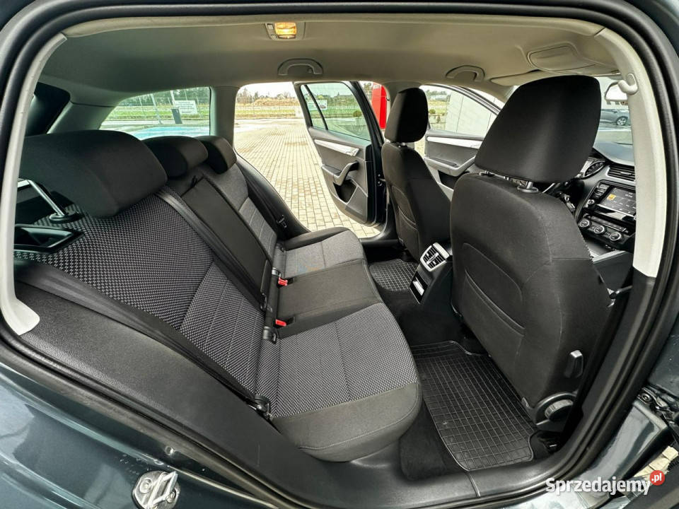 koda Octavia 2kplkół Grzany fotel Climatronic wielofunkcyjna kierownica opolskie