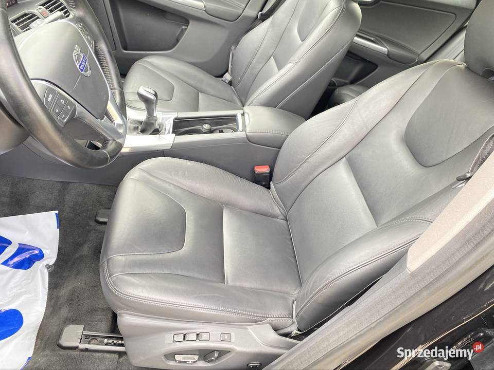 Volvo xc60 pełny VAT Lublin sprzedam