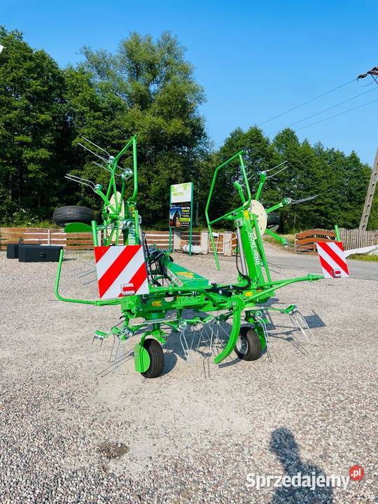 Przetrząsacz karuzelowy do siana przerzucarka Zgrabiarki i przetrząsacze wielkopolskie Gostyń