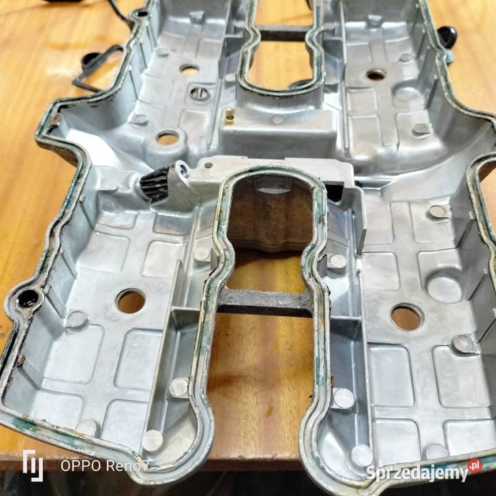 Suzuki GS 550 L pokrywa zaworów Łubno sprzedam