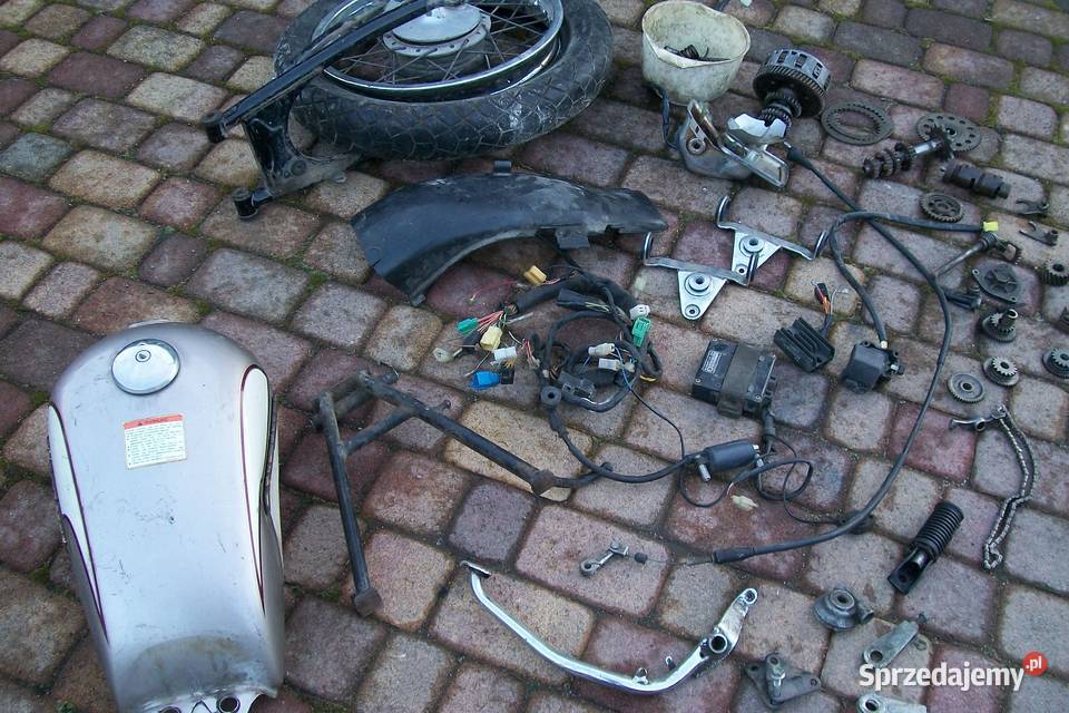 suzuki gn 125czesci silnikowe wahacz tylne kolo dolnośląskie Lwówek Śląski sprzedam