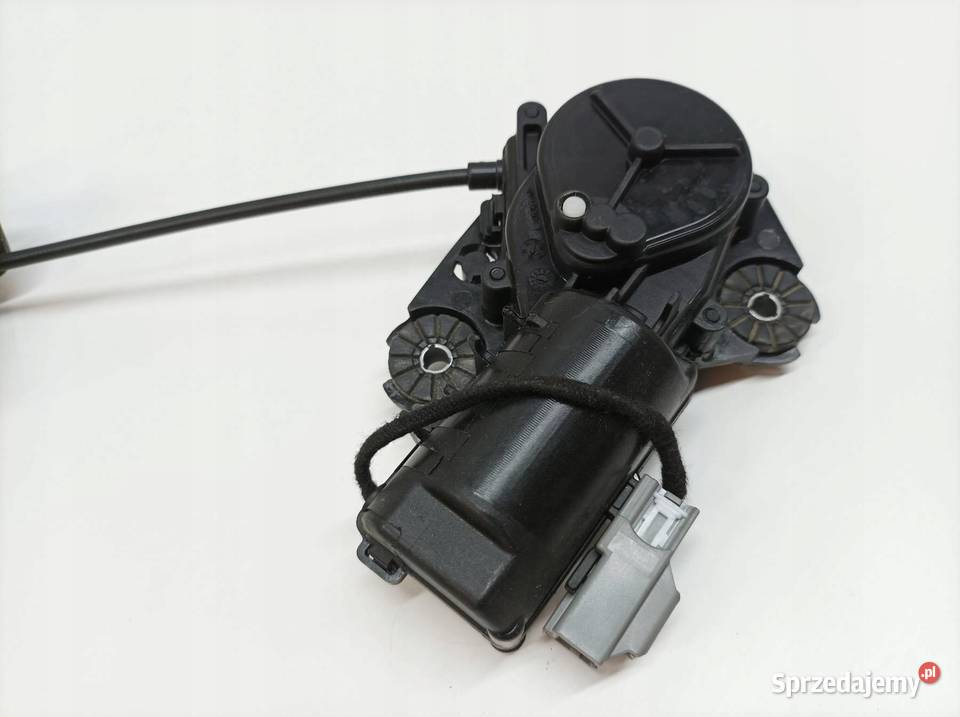 ZAMEK KLAPY BAGAŻNIKA KOMBI DOCIĄG 31349975