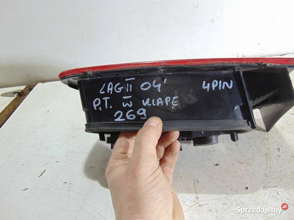 LAMPA PRAWY TYŁ KLAPY 4 PIN RENAULT LAGUNA II osobowe Lampy tylne