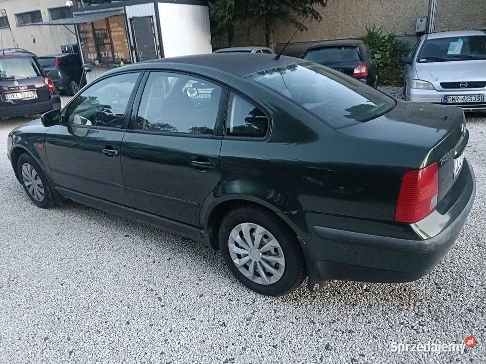 Passat B5 sedan 18 z klimatyzacją świeży Passat Kłodzko
