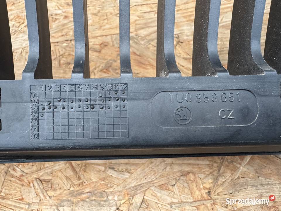 Grill atrapa chłodnicy skoda octavia I 1 1U0 wielkopolskie Międzychód