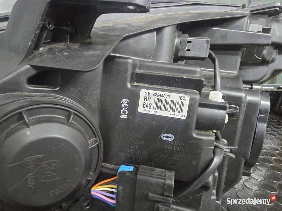 Lampa prawa bixenon Opel Mokka A Ostrów Wielkopolski