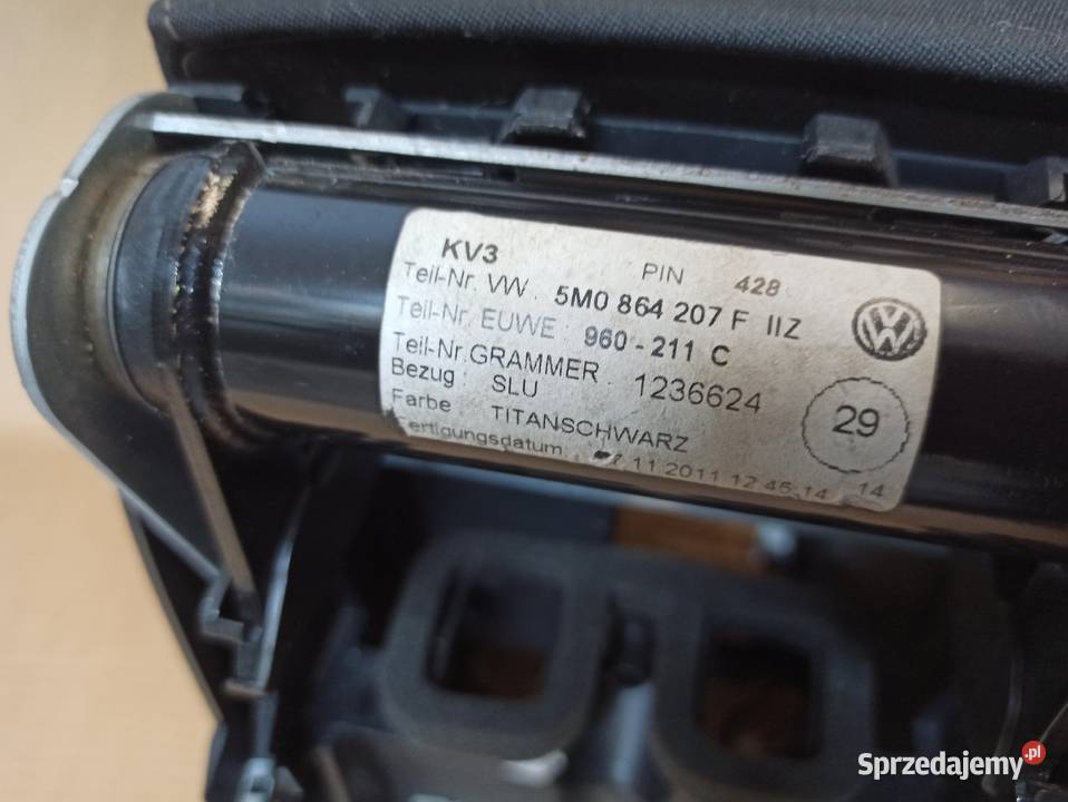 PODŁOKIETNIK VW TIGUAN 5M0864207F Podłokietniki dolnośląskie Bolesławiec sprzedam