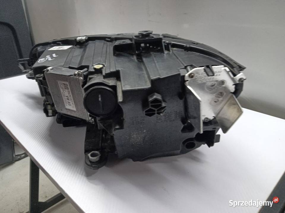 LAMPA PRZÓD PRZEDNIA PRAWA VW PASSAT B9