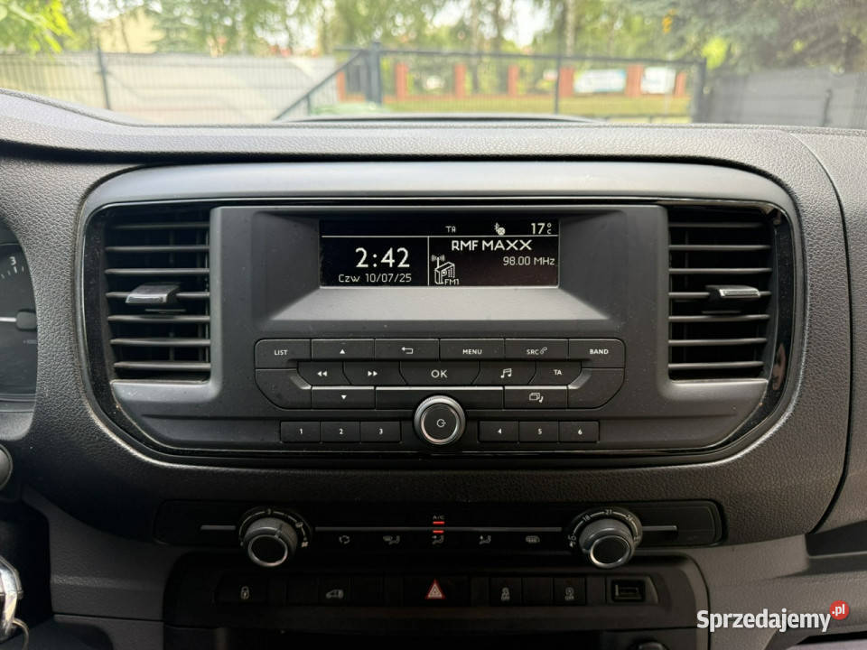 Opel Vivaro 15 DieselSerwisowanyGwarancjaBogate ASR (kontrola trakcji) Piekoszów