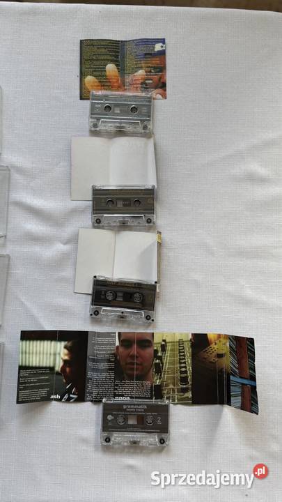 8 kaset MCThe OffspringCypress hillBusta Rhymes Lublin