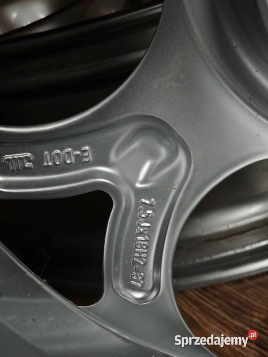 NOWE ORYGINALNE Felgi Alfa Romeo 18 5x110 Tonale Motoryzacja Szczecin
