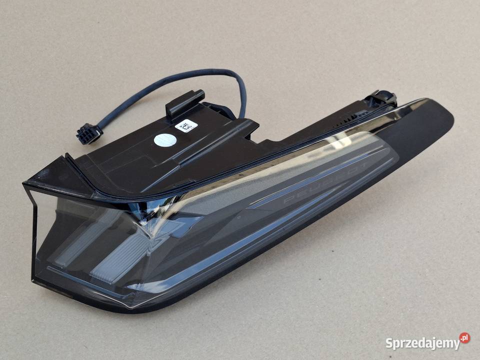 PEUGEOT 3008 III 3 5008 LAMPA PRAWY TYŁ PRAWA sprzedam