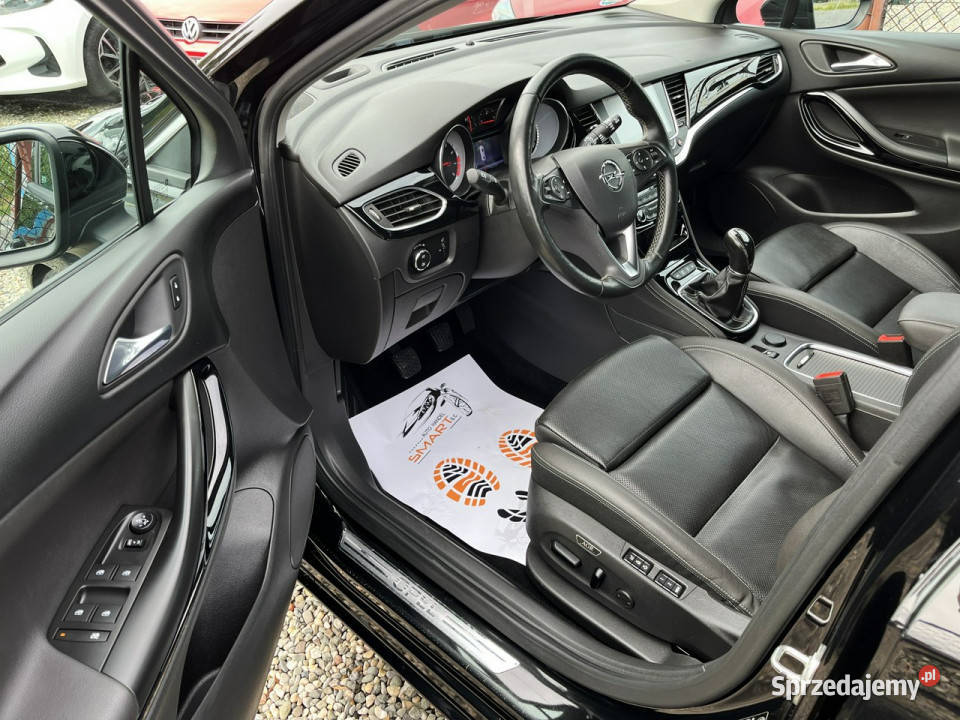 Opel Astra 16Turbo Navi Kamera Podgrzewana 200KM Astra