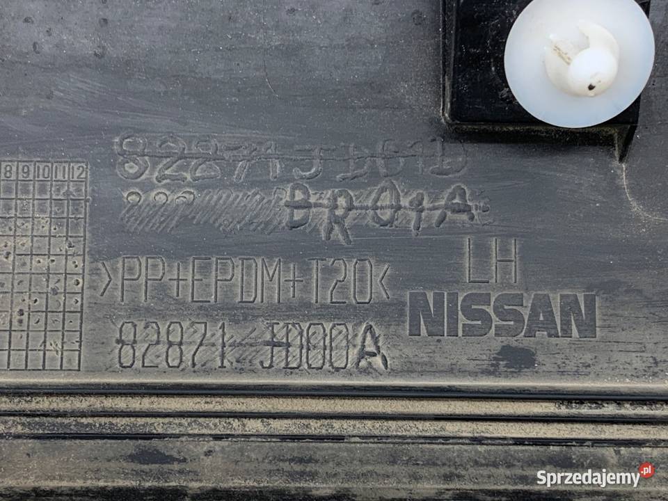 LISTWA DRZWI LEWY TYŁ NISSAN QASHQAI J10 Listwy i nakładki