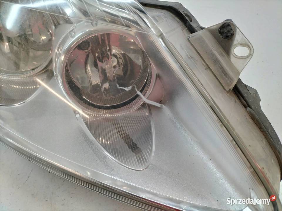 LAMPA PRZÓD PRAWA EU 13186382EF Opel Corsa IV Rok produkcji 2008