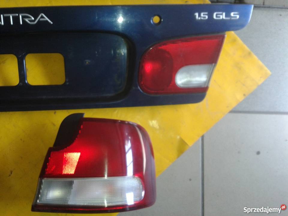 lampy tył lewaprawa z listwą Hundai Lantra r9296 lampy tylne sprzedam